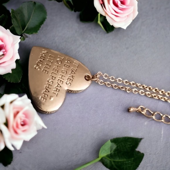 Beautiful vintage golden heart necklace with inscription - Picture 1 of 1